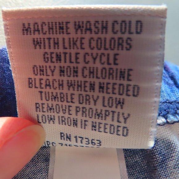 Women's Croft & Barrow Pajama Top and Pajama Capri Set - Picture 7 of 10